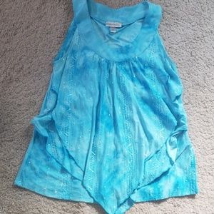 Dressbarn sequence Sleevless Blouse.